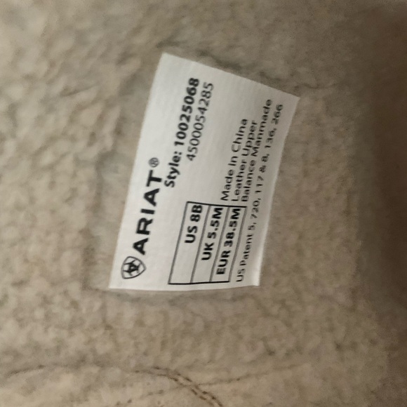 Women’s Ariat Boots - Picture 3 of 5